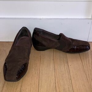 Clark’s Everyday active air womens Brown Leather ‘moc croc’ Slip-On Shoes 8